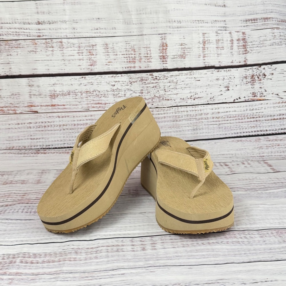 Flojos Womens Tan Platform Wedge Flip Flops Y2K Chunky Heel Sandals Size 8